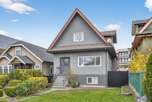 2631 E Pender St, Vancouver, BC, V5K2B6 | Card Image