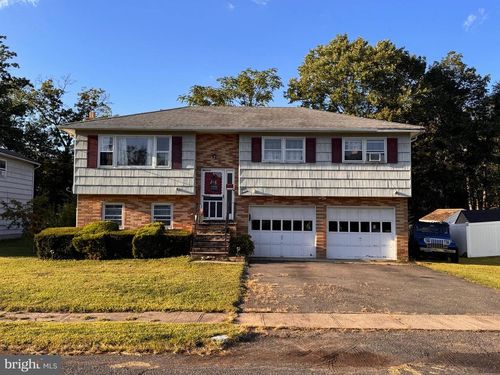 429 Lea Ave, Laurence Harbor, NJ, 08879-2657 | Card Image