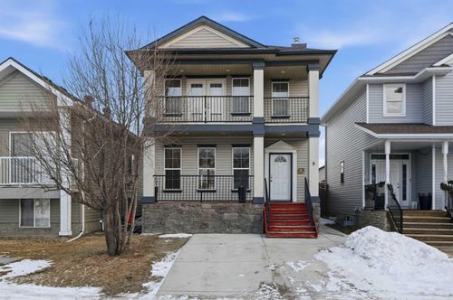 {{alt}} | Card Image