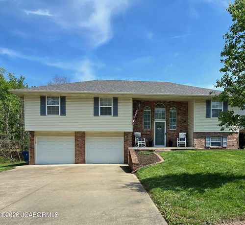 746 Jay Or Dr, Jefferson City, MO, 65109-9291 | Card Image