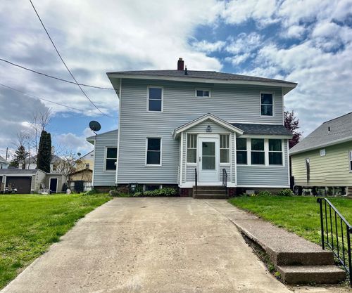 426 Harvey Ave, Erie, PA, 16511-1230 | Card Image