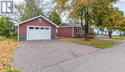 80 Havelock St, House other with 2 bedrooms, 2 bathrooms and null parking in Amherst NS | Image 3