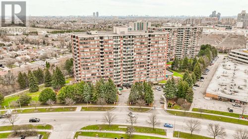 209-33 Weldrick Road E, Richmond Hill (Observatory), ON, L4C8W4 | Card Image