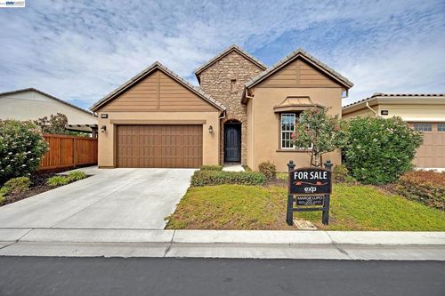 2107 Rioja Way, Brentwood, CA, 94513-5288 | Card Image