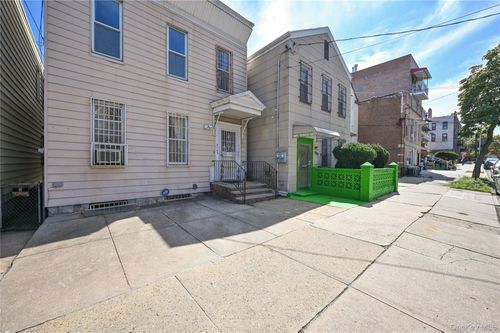 41 71st St, Woodside, NY, 11377-3929 | Card Image