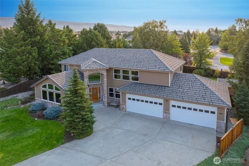 2323 Fancher Heights Blvd, East Wenatchee, WA, 98802-8553 | Card Image