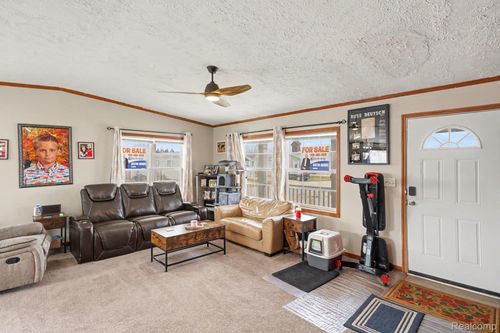 6244 Leigh Court, Fenton, MI, 48430 | Card Image