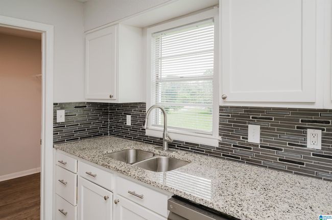 2033 E Lake Blvd, House other with 3 bedrooms, 2 bathrooms and null parking in TARRANT AL | Image 14