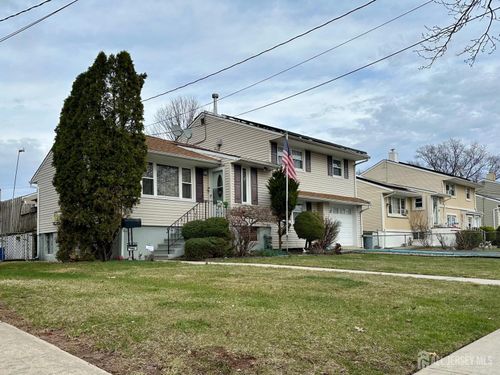118 Markowitz St, Carteret, NJ, 07008-1633 | Card Image
