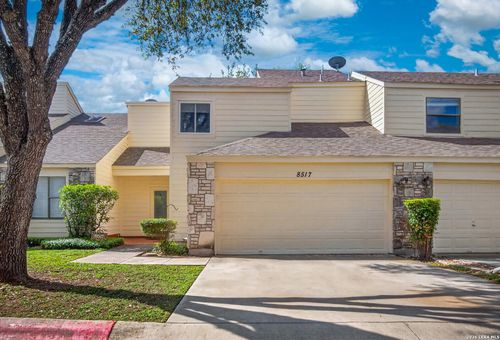 8517 Echo Creek Ln, San Antonio, TX, 78240-4979 | Card Image
