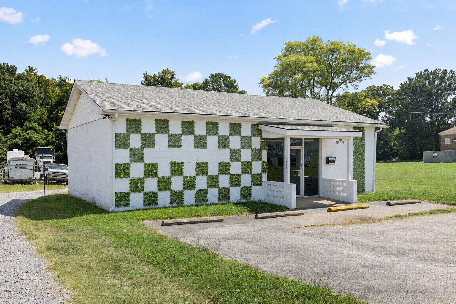 Commercial Lease in Clarksville