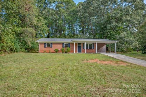301 Seitz Dr, Forest City, NC, 28043-2718 | Card Image