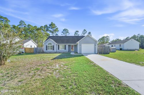 20 S Shelby Rd, Southport, NC, 28461-9592 | Card Image