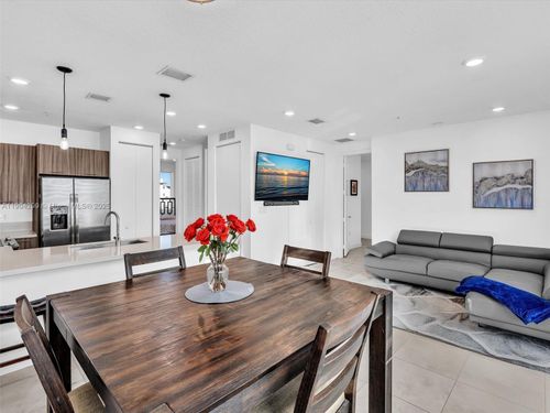 apt-302-6410 Nw 102nd Path, Doral, FL, 33178-4693 | Card Image