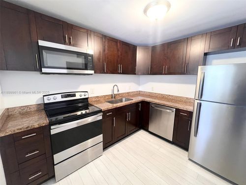 apt-522-5510 Lakewood Cir N, Margate, FL, 33063-5237 | Card Image