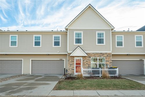 3006 Se Glenstone Dr, Grimes, IA, 50111-5014 | Card Image