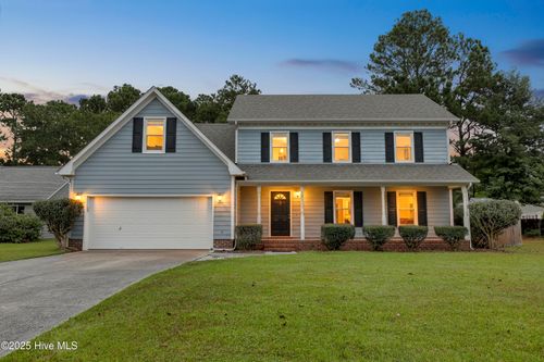 404 Hampshire Pl, Jacksonville, NC, 28546-3213 | Card Image