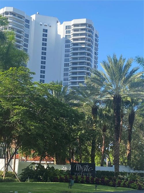 apt-2607-3530 Mystic Pointe Dr, Aventura, FL, 33180-4534 | Card Image