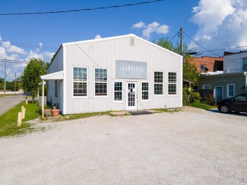 138 N Main St, Upland, IN, 46989 | Card Image