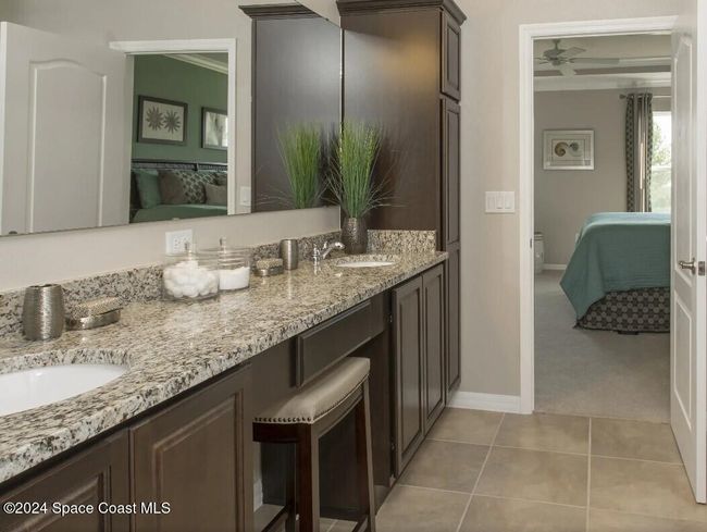 Model home - actual features may vary. | Image 9