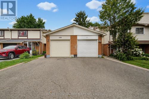 109 Phalen Crescent, Toronto (Milliken), ON, M1V1Y5 | Card Image