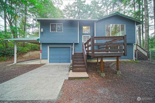 401 Ne Matthew Drive, Belfair, WA, 98528 | Card Image