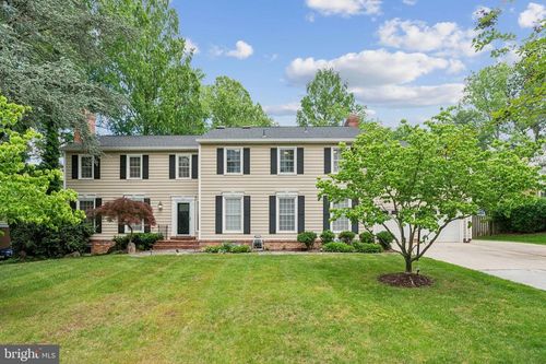 10533 Macarthur Blvd, POTOMAC, MD, 20854-3806 | Card Image
