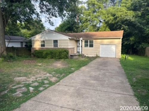 5433 Loch Lomond Rd, Memphis, TN, 38116-9050 | Card Image