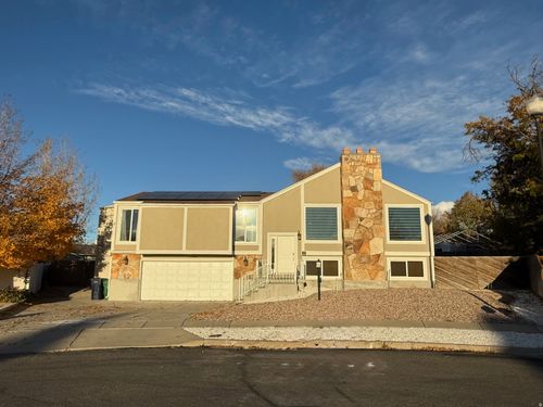 101 E Rembrandt Cir, Sandy, UT, 84070-5216 | Card Image