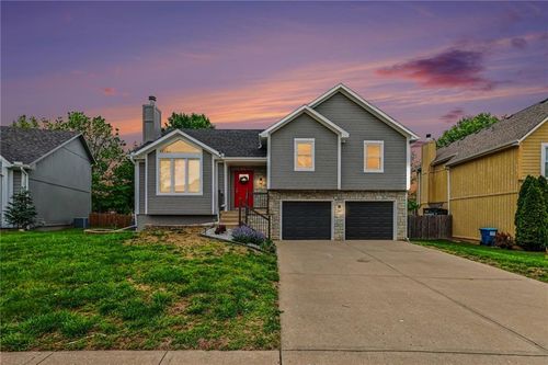 21218 W 56th St, Shawnee, KS, 66218-9379 | Card Image