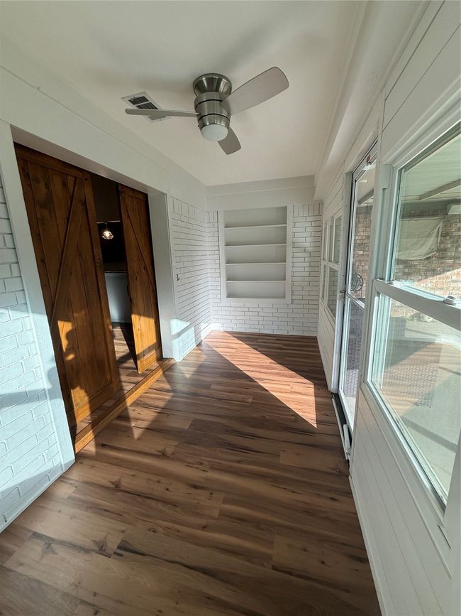 inside sunroom / office | Image 18