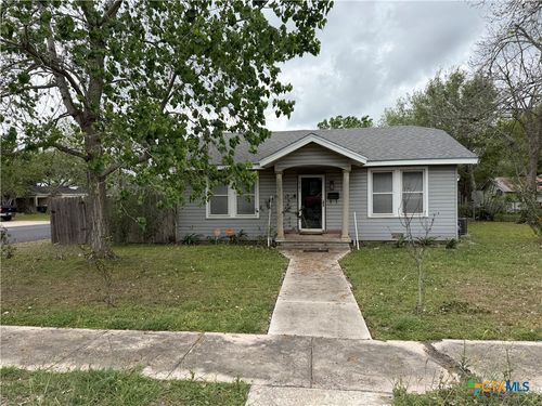 1701 N East St, Victoria, TX, 77901-5322 | Card Image