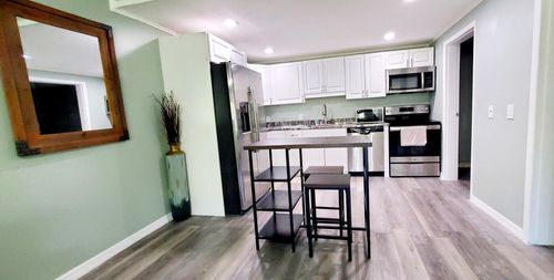 530 7th Pl, Vero Beach, FL, 32962-0722 | Card Image