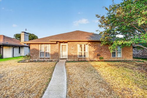 2102 Glenbrook Meadows Dr, Garland, TX, 75040-4140 | Card Image