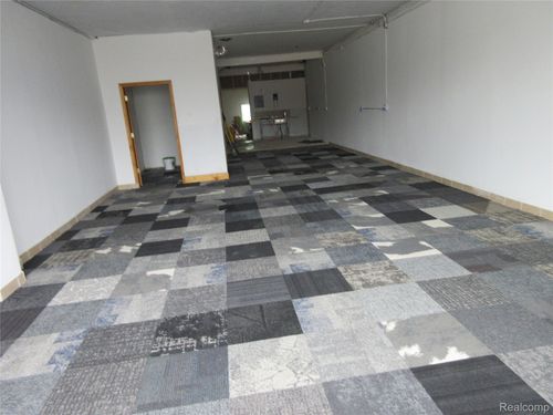 49908 Gratiot Ave, Chesterfield, MI, 48051-2529 | Card Image