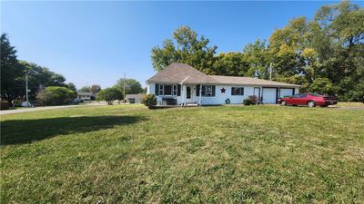 16112 Harris Avenue, House other with 3 bedrooms, 2 bathrooms and null parking in Belton MO | Image 2