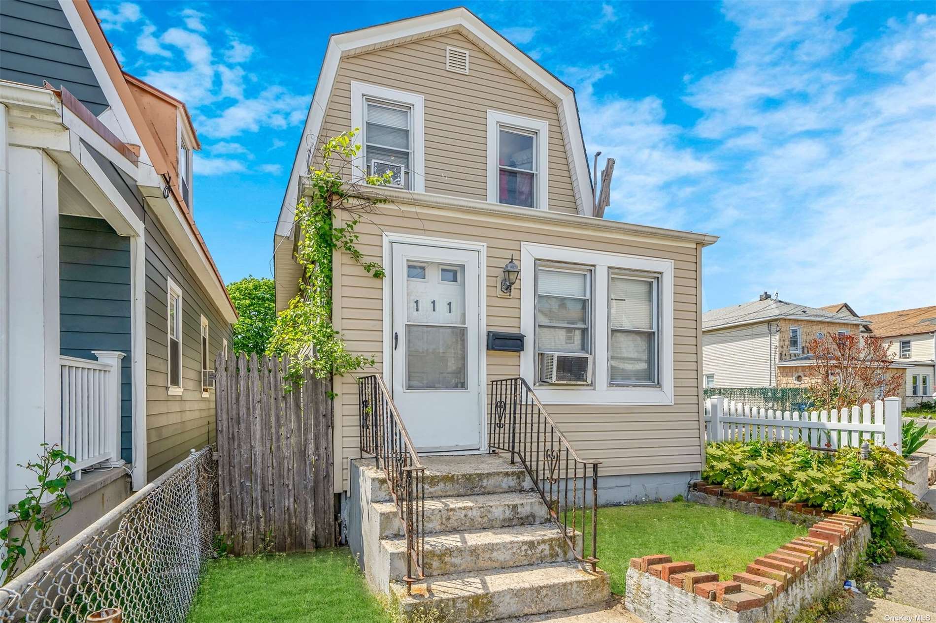 Jeanette Ave, Inwood, NY 11096