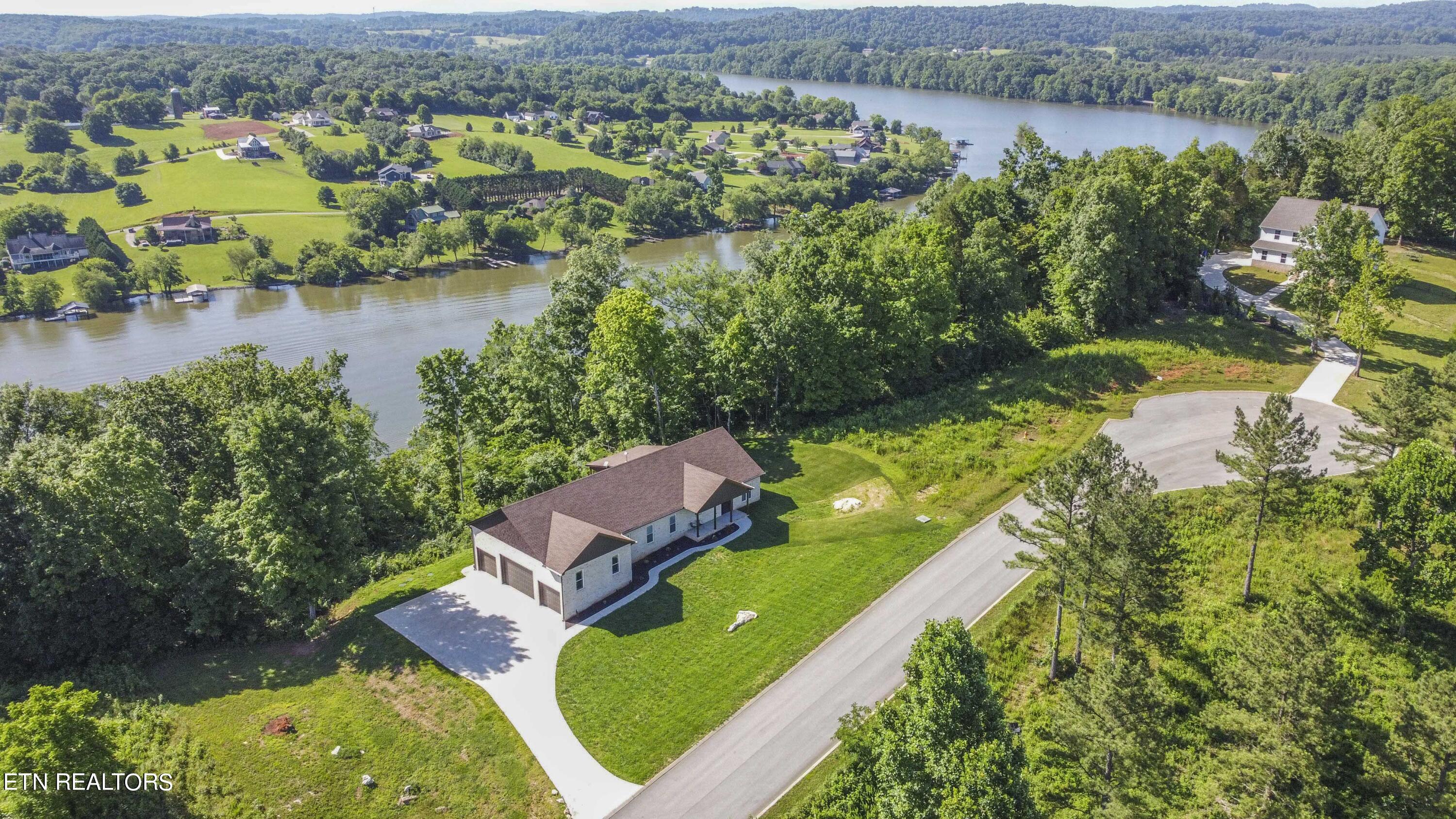Lake Ridge Dr, Loudon, TN 37774