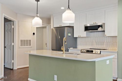 924 New Kent Place, Cary, NC, 27511 | Card Image