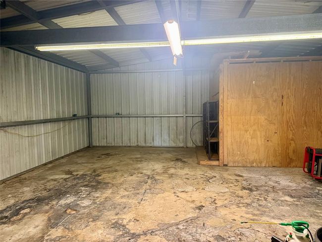 Garage | Image 34