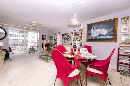 apt-507-619 Ne 14th Ave, Hallandale Beach, FL, 33009-3688 | Card Image
