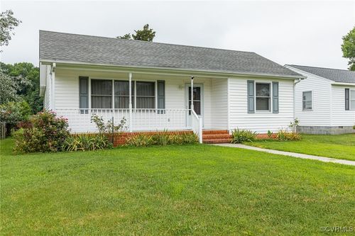 725 Cralle Ave, Tappahannock, VA, 22560-2237 | Card Image