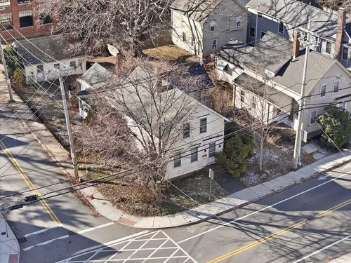 118 Elm St, Amesbury, MA, 01913-3022 | Card Image