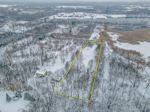 1818 Highwood Rd, Mchenry, IL, 60051-9746 | Card Image