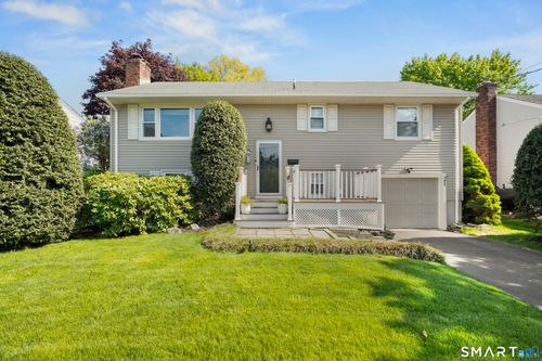 24 Heather Ln, Norwalk, CT, 06851-5928 | Card Image