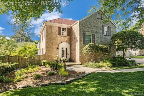 3021 Westwood Pkwy, Flint, MI, 48503-4674 | Card Image