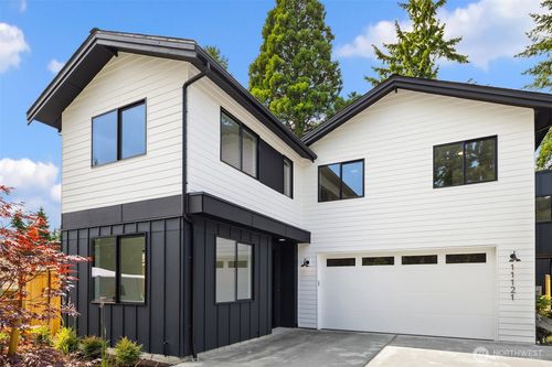 11121 105th Ave Ne, Kirkland, WA, 98033-4456 | Card Image