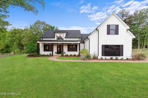 284 Fairview Trl, Byhalia, MS, 38611-7314 | Card Image
