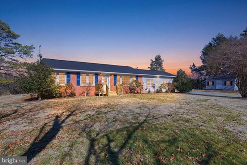 8324 Newland Rd, Warsaw, VA, 22572-2711 | Card Image