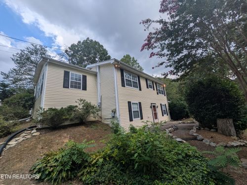 209 Mountain Ave, Townsend, TN, 37882-3927 | Card Image